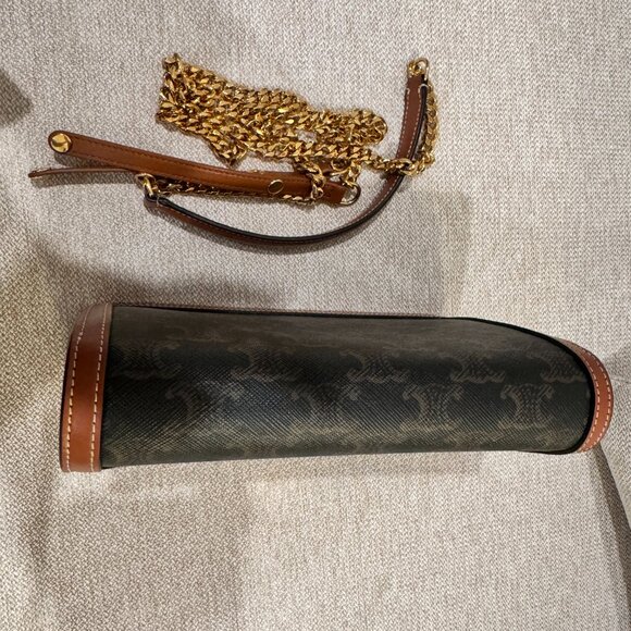 CELINE MARGO IN TRIOMPHE CANVAS AND CALFSKIN - Picture 4 of 7